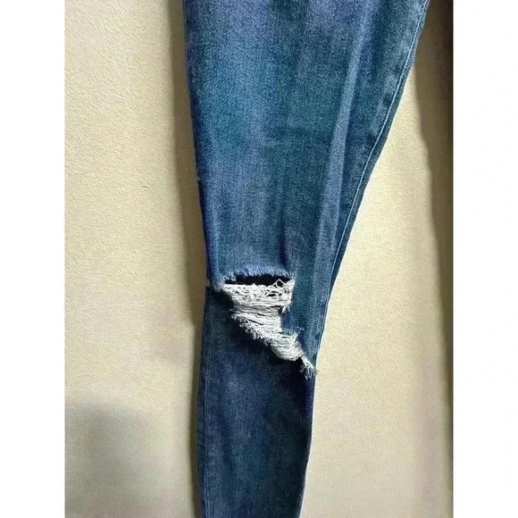 Good American Women’s High-Waisted Distressed Skinny Ankle Jeans in Size 2 - Picture 3 of 11